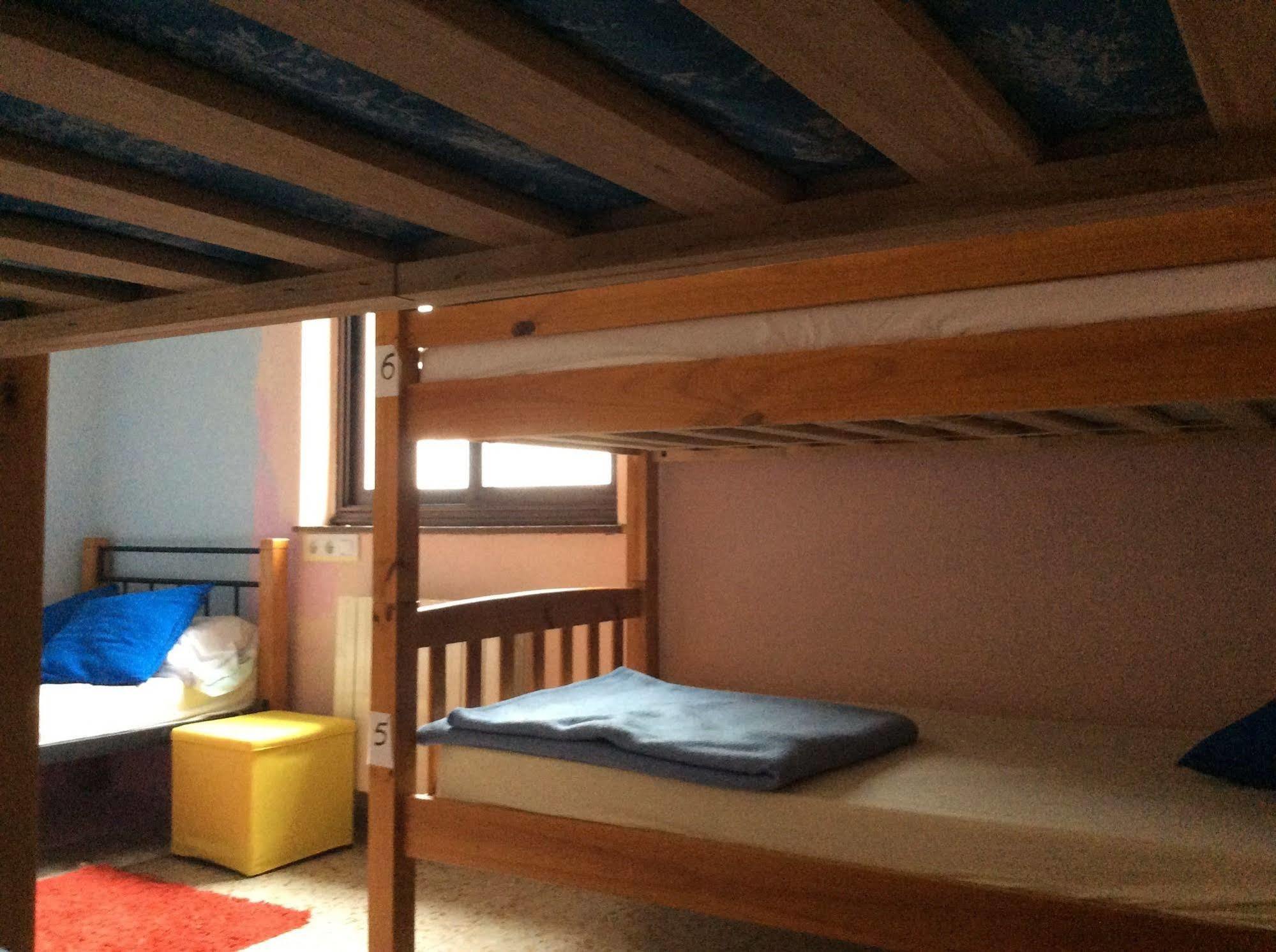 Eco-Hostel La Casa Verde Poo De Llanes Exterior photo